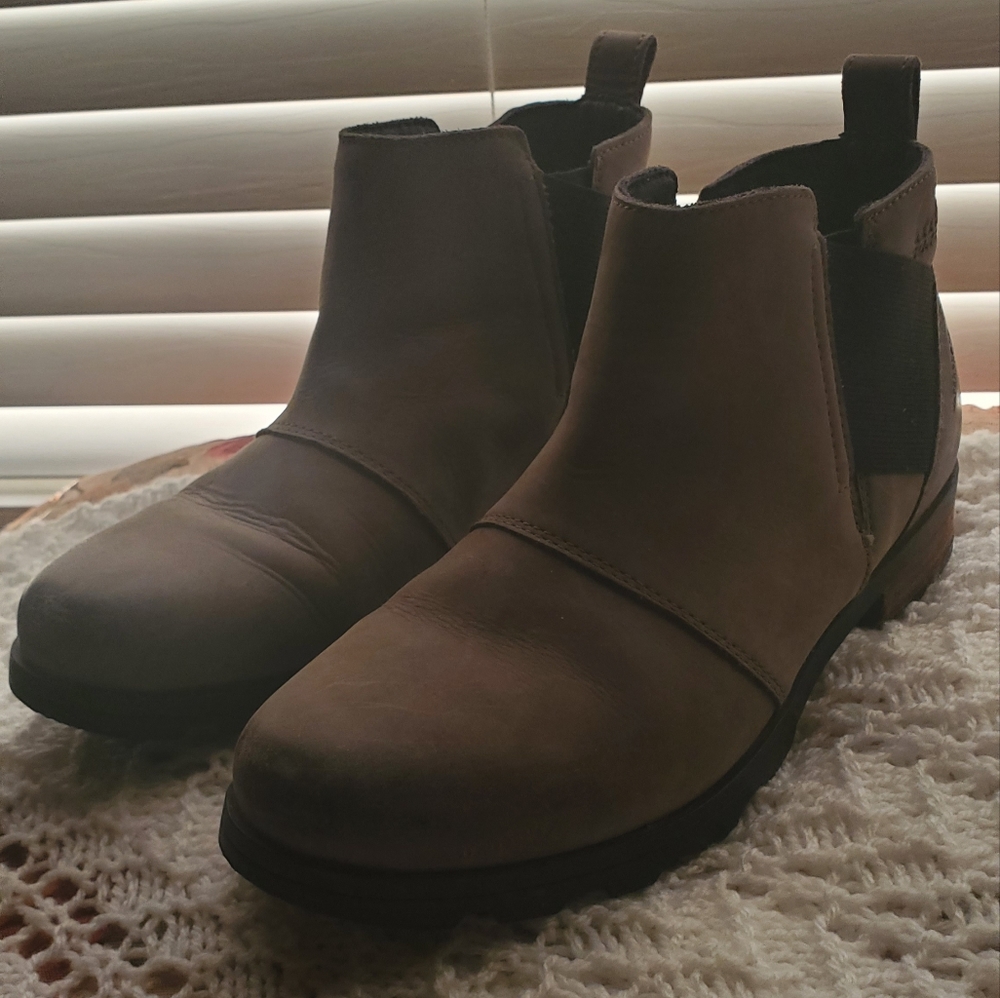 SOREL Emelie Chelsea Boot
